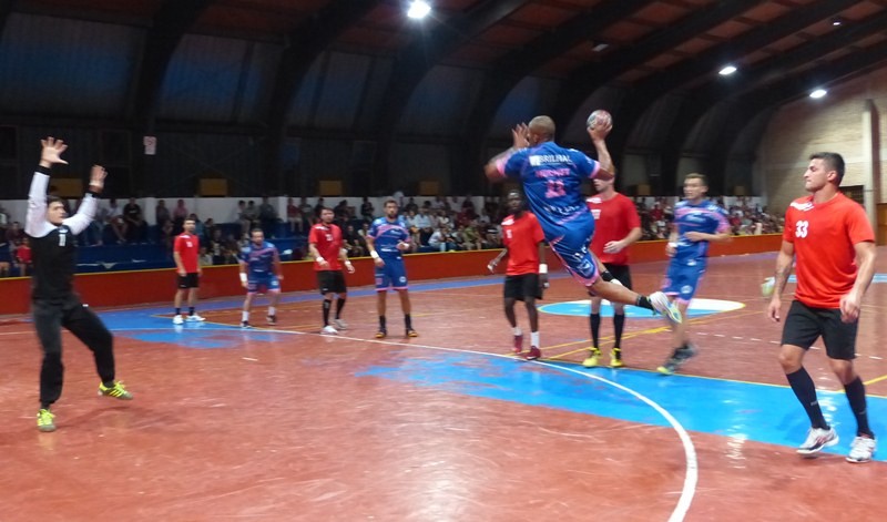 seson_dinamo